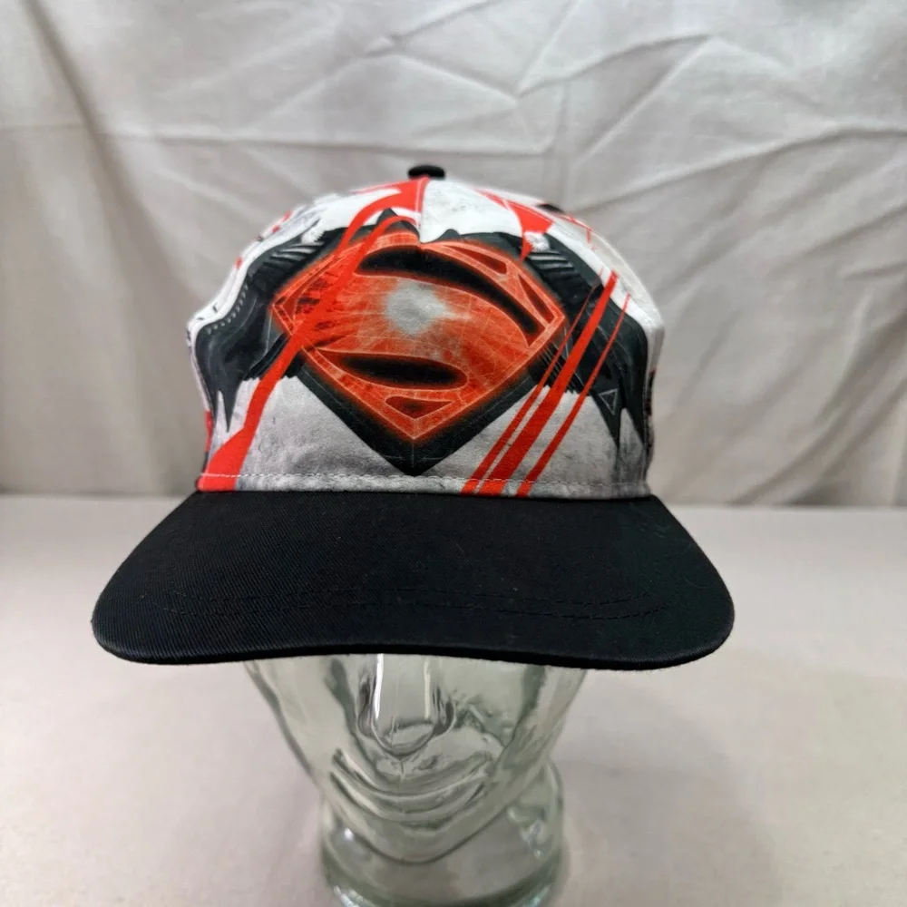 Batman V Superman Dawn of Justice Graphic Baseball Cap – Black Brim